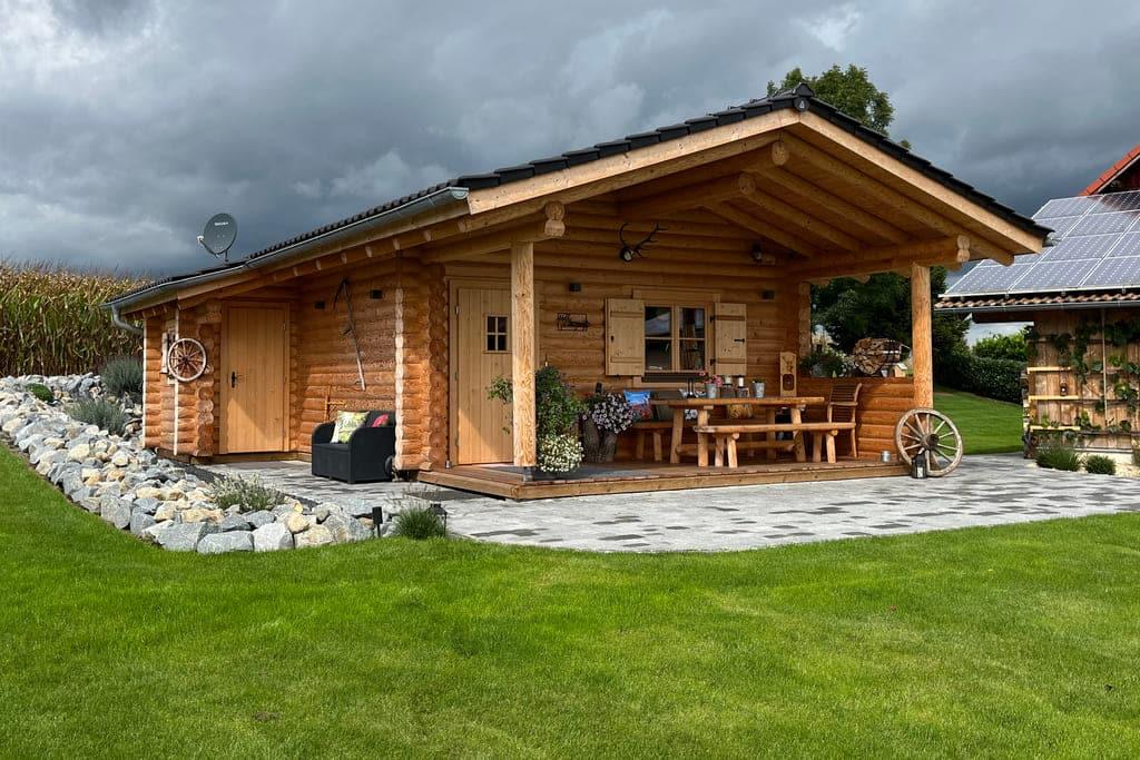 hochwertiges Gartenhaus Blockhaus - Partyhütte und Proberaum für Musiker